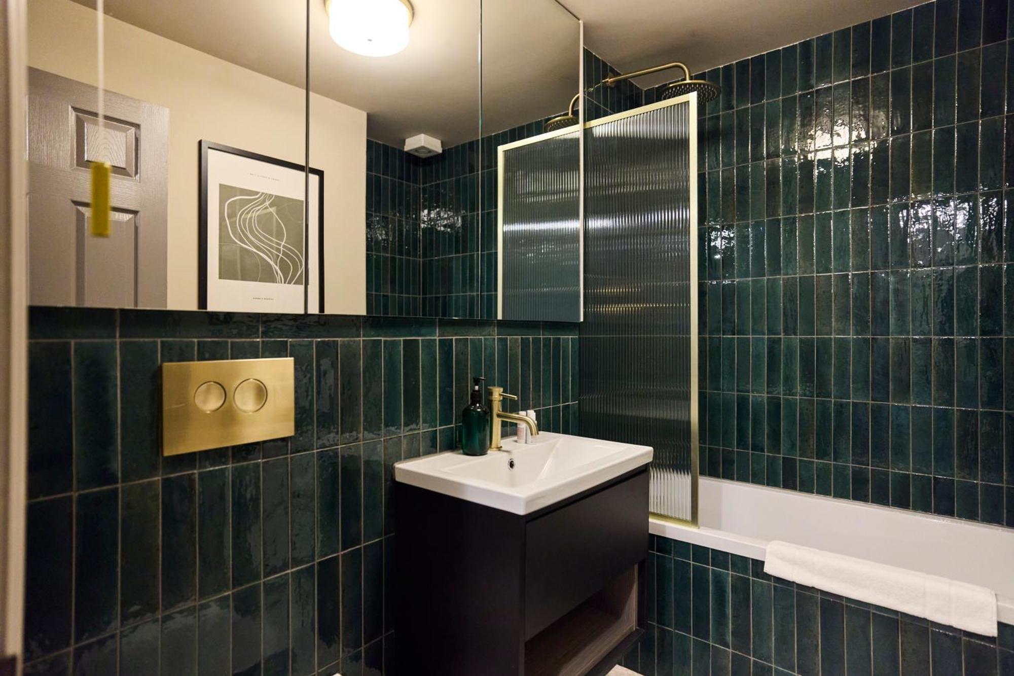 Апартаменты The Wonder - Lovely 1bdr Flat With Parking